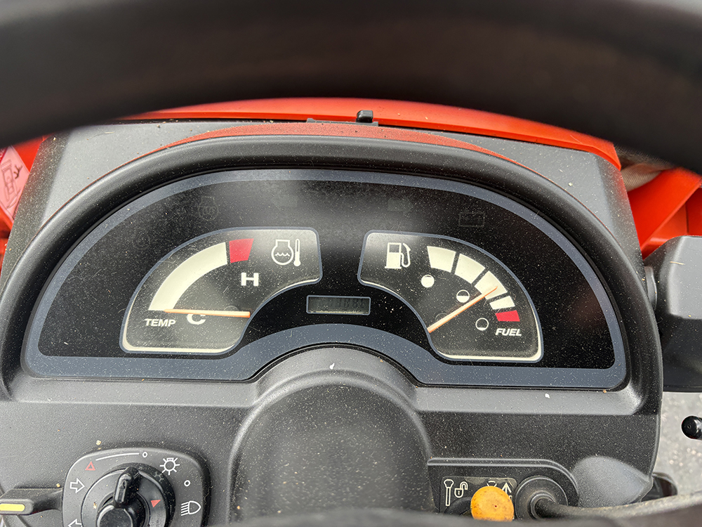 
								KUBOTA BX24D full									