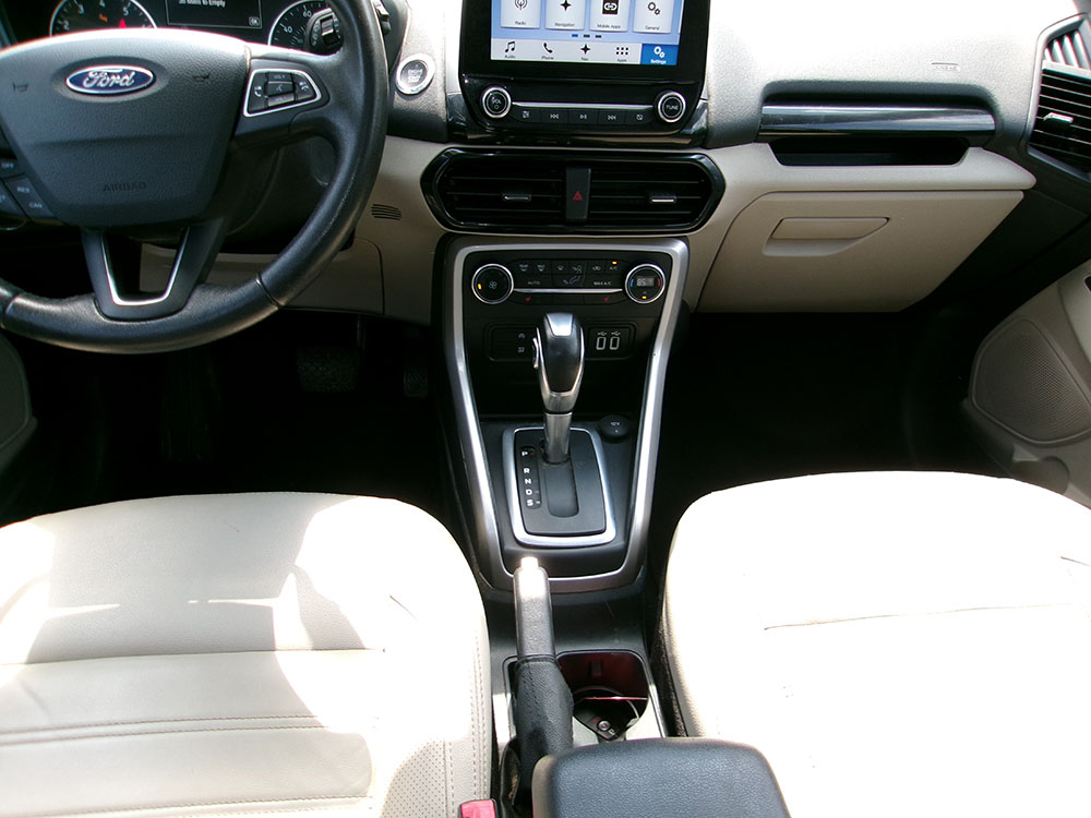 
								FORD ECOSPORT TITANIUM full									