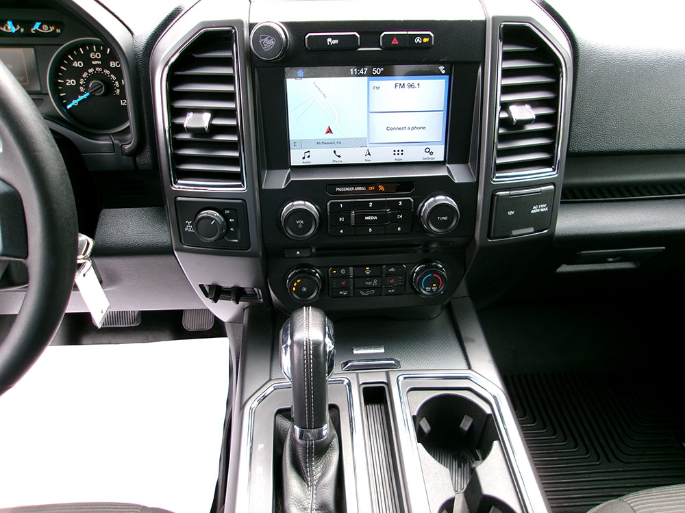 
								FORD F-150 XLT SUPER CREW CAB full									