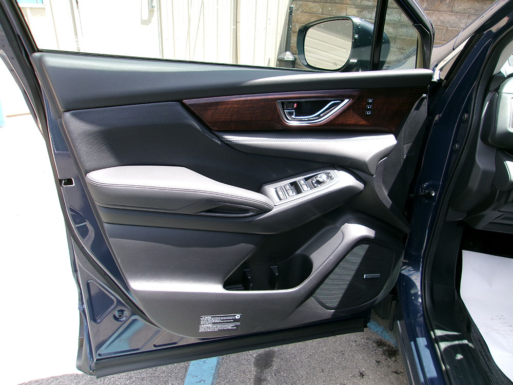 
								2024 Subaru Ascent Touring full									