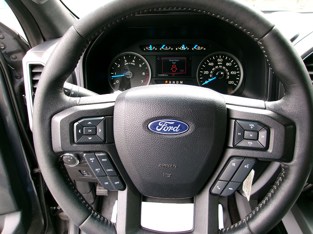 
								FORD F-150 XLT SUPER CREW CAB full									