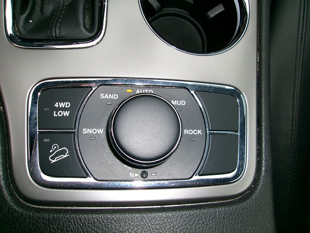 
								2022 Jeep Grand Cherokee Laredo full									