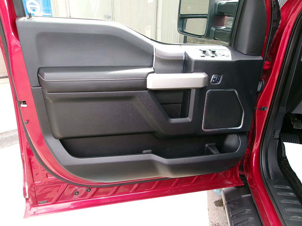 
								FORD F-150 LARIAT SUPER CREW CAB full									