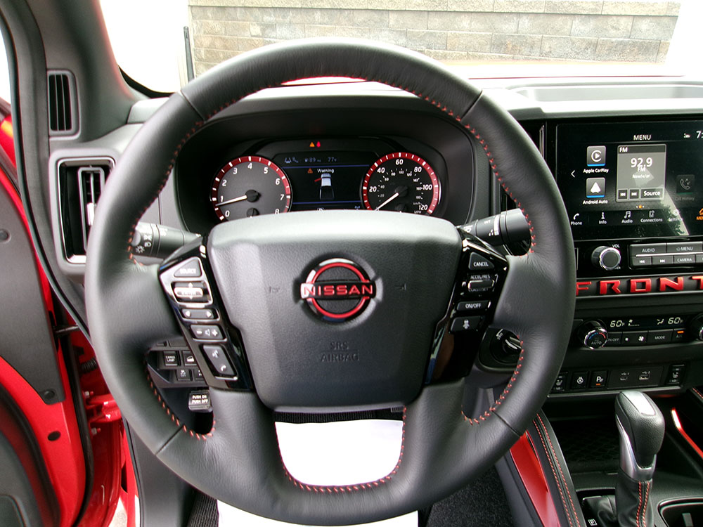 
								2025 Nissan Frontier Pro-4X Crew Cab full									