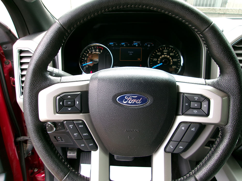 
								FORD F-150 LARIAT SUPER CREW CAB full									