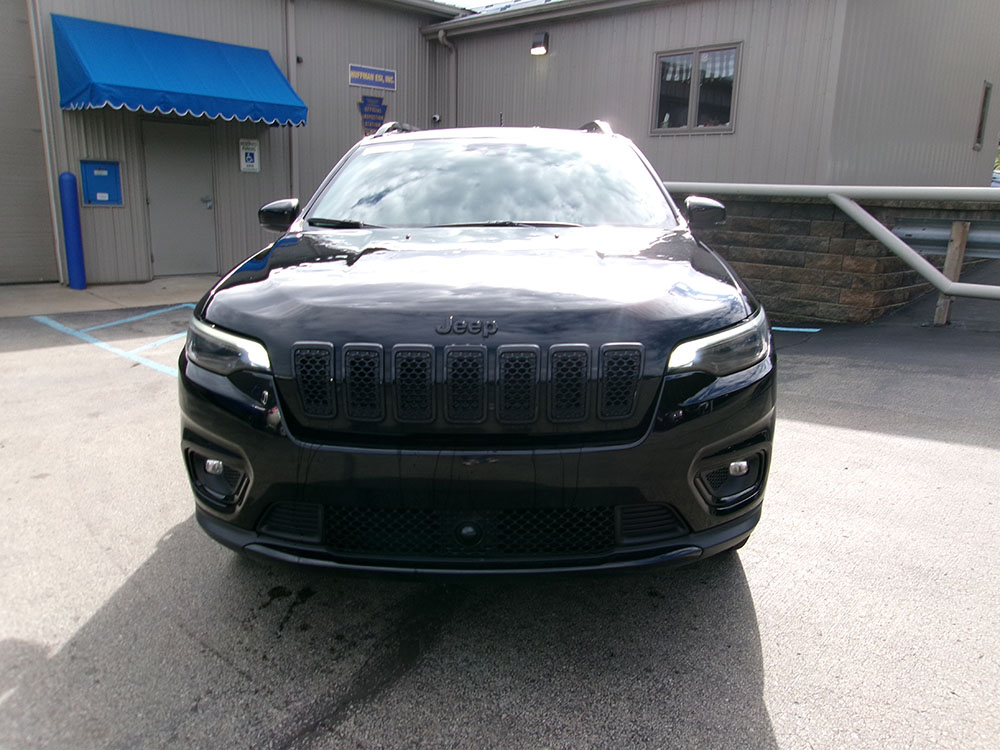 
								2023 Jeep Cherokee Altitude full									