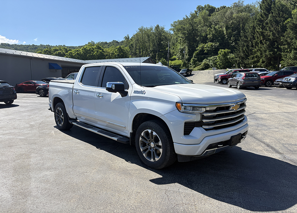 
								2023 Chevrolet Silverado 1500 High Country Crew Cab full									