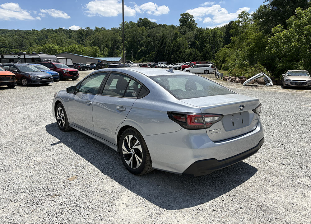 
								2024 Subaru Legacy Premium full									