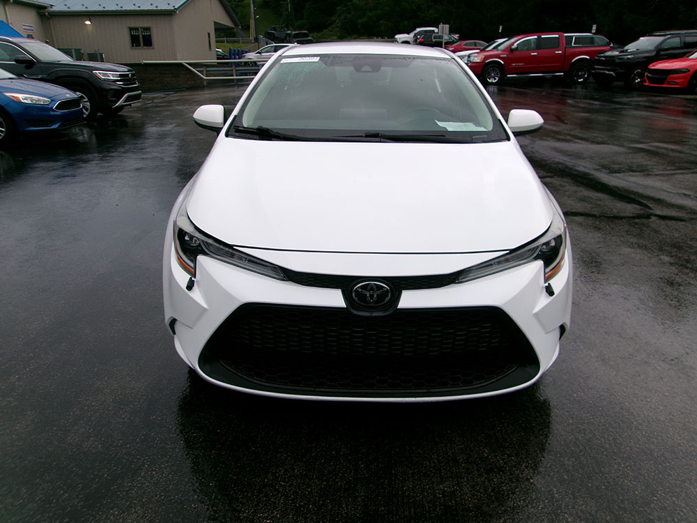 
								2020 Toyota Corolla LE full									