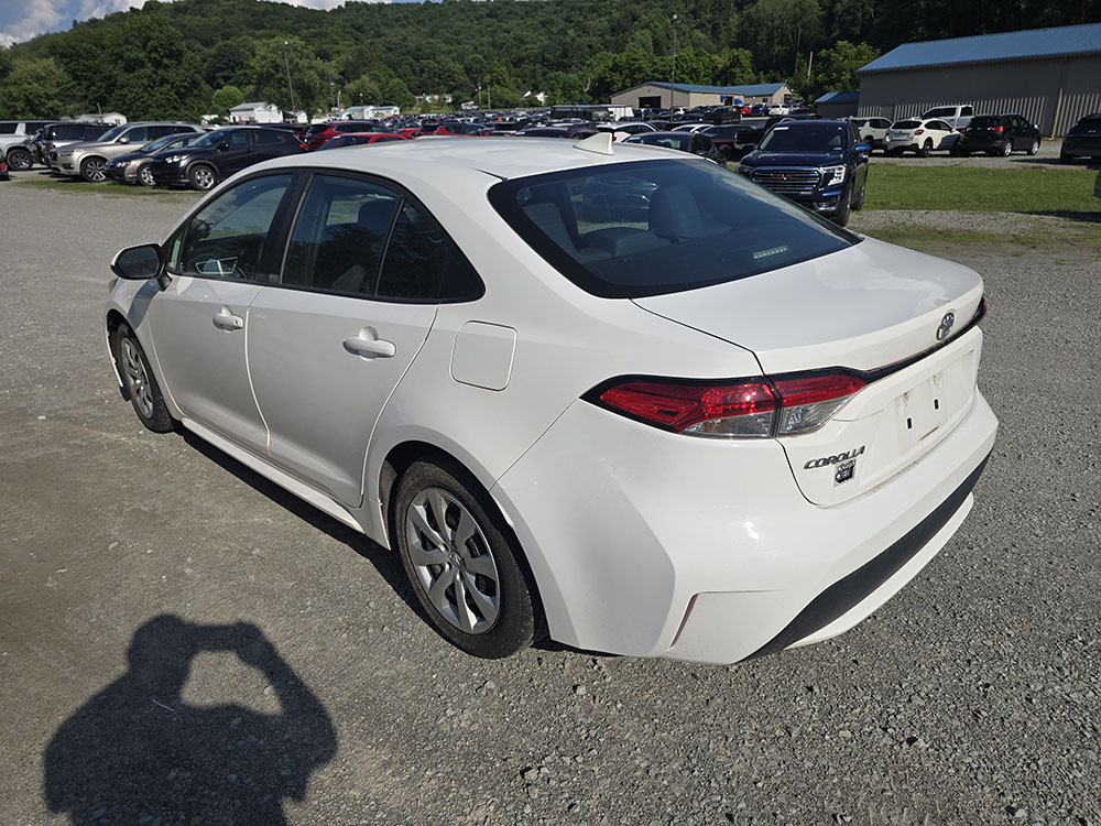 
								2020 Toyota Corolla LE full									