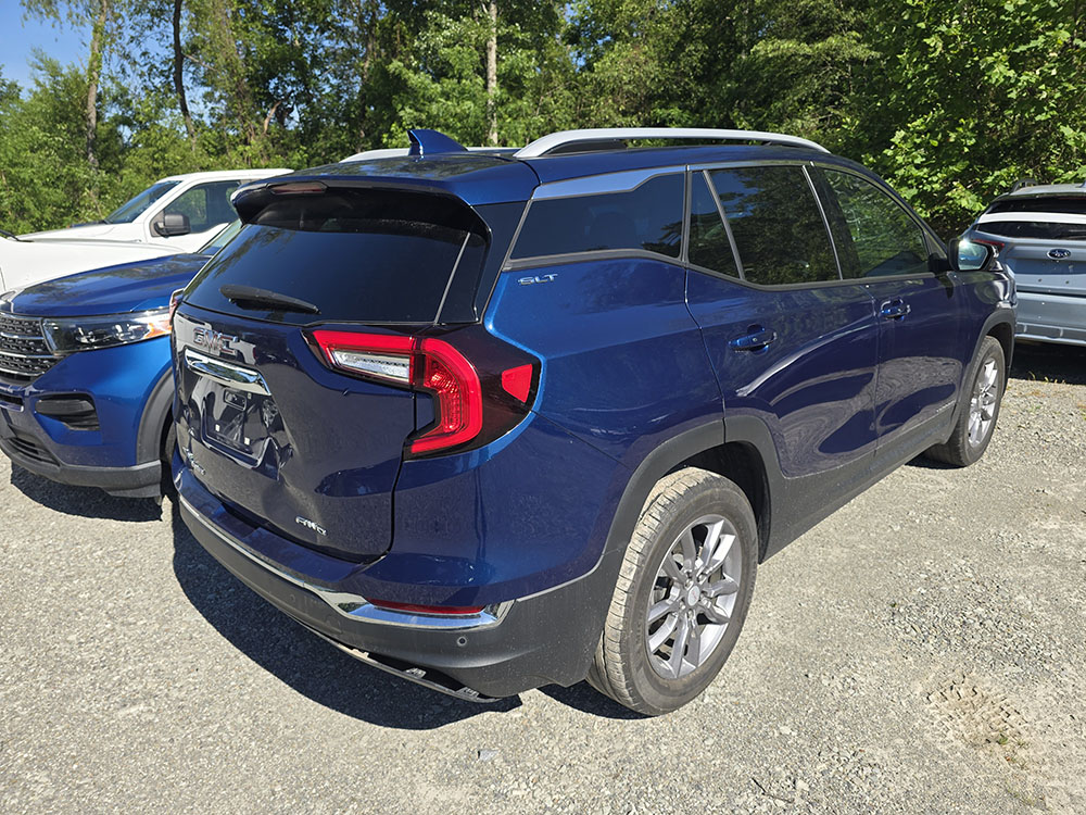 
								2022 GMC Terrain SLT full									