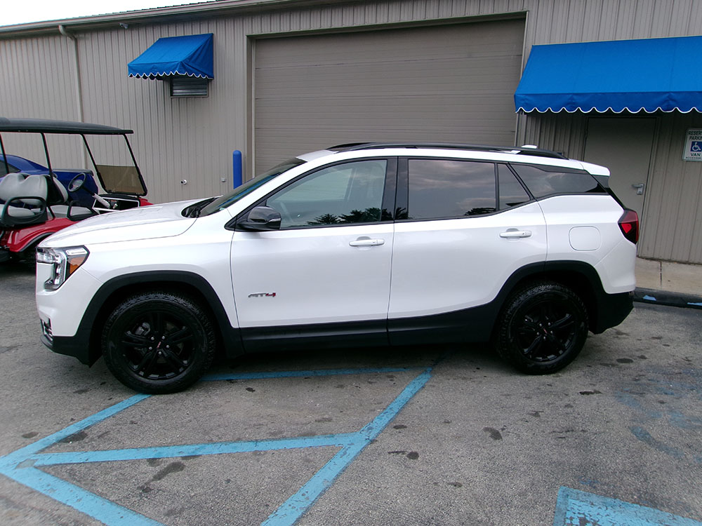 
								2024 GMC Terrain AT4 full									