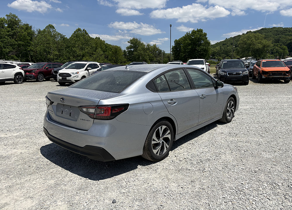 
								2024 Subaru Legacy Premium full									