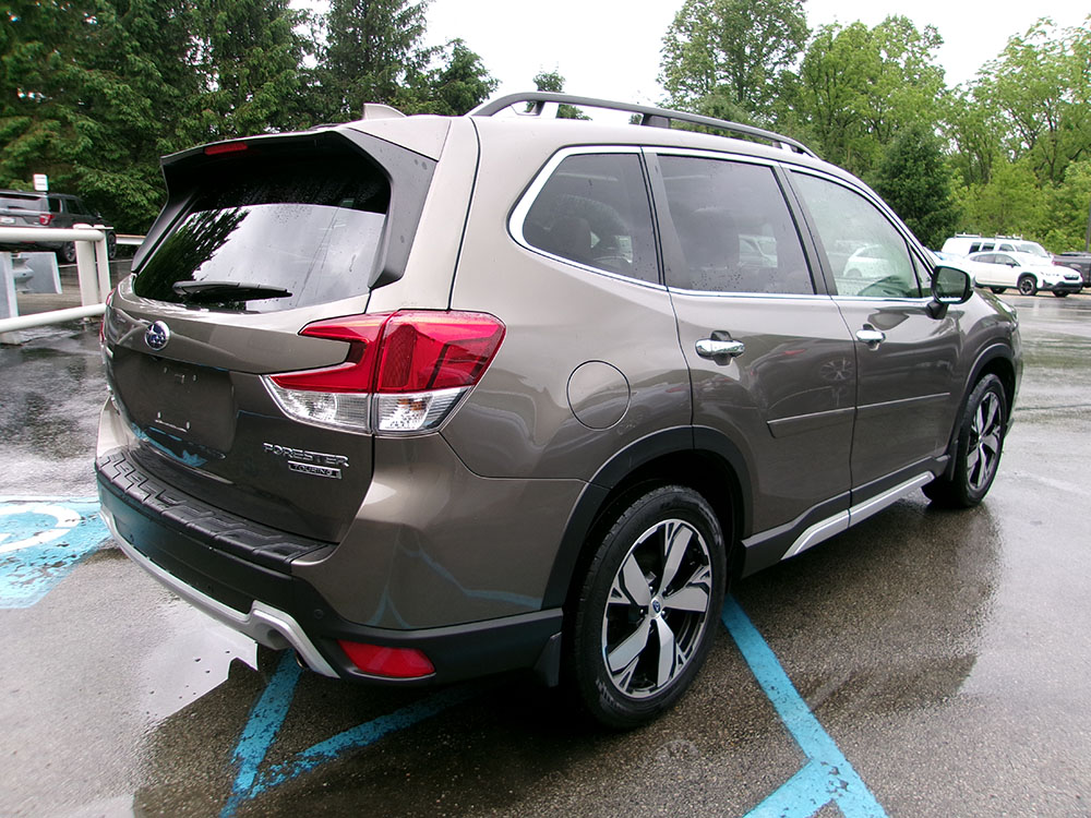 
								2019 Subaru Forester Touring full									