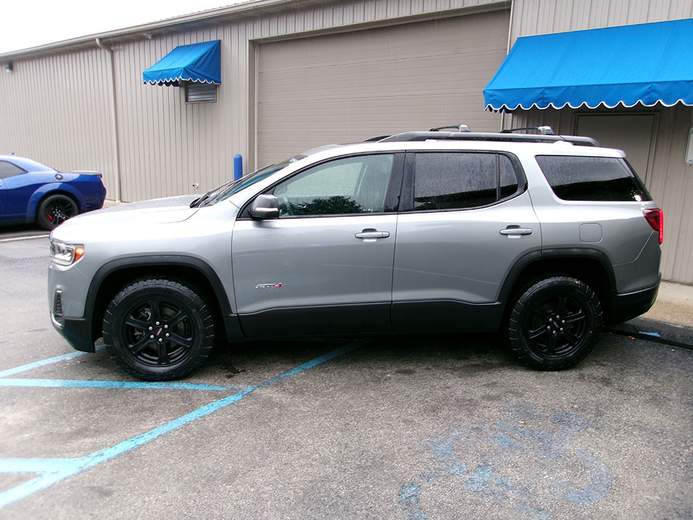 
								2023 GMC Acadia AT4 full									