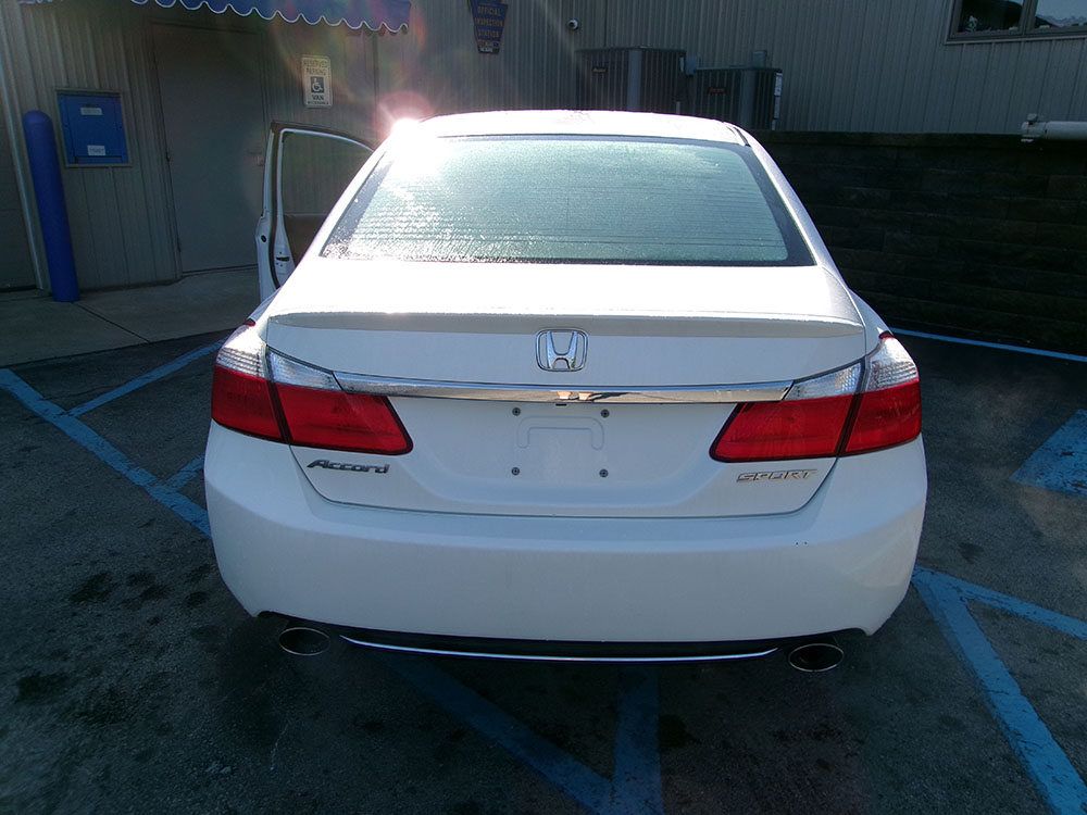
								2015 Honda Accord Sport full									