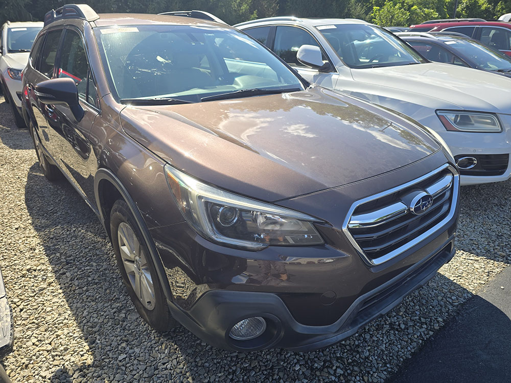 
								2019 Subaru Outback Premium full									
