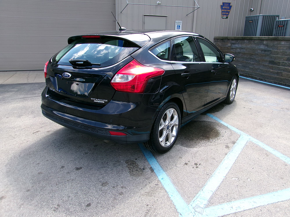 
								2014 Ford Focus Titanium full									
