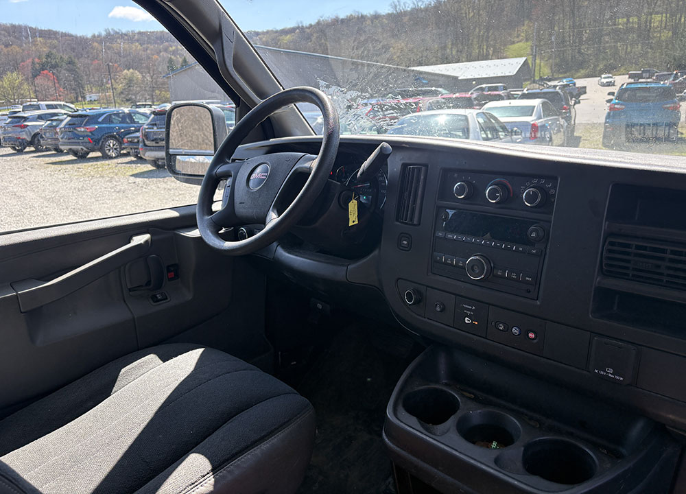 
								2020 GMC Savanna 2500 Cargo full									
