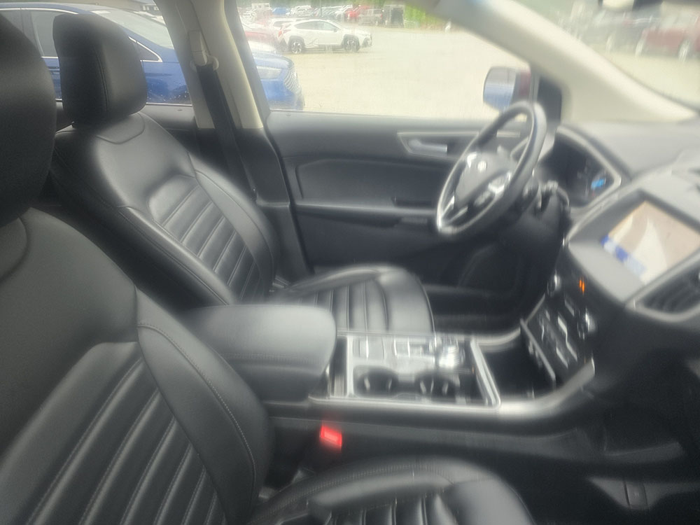 
								2020 Ford Edge SEL full									