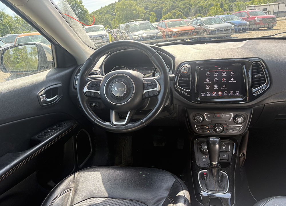 
								2018 Jeep Compass Limited full									