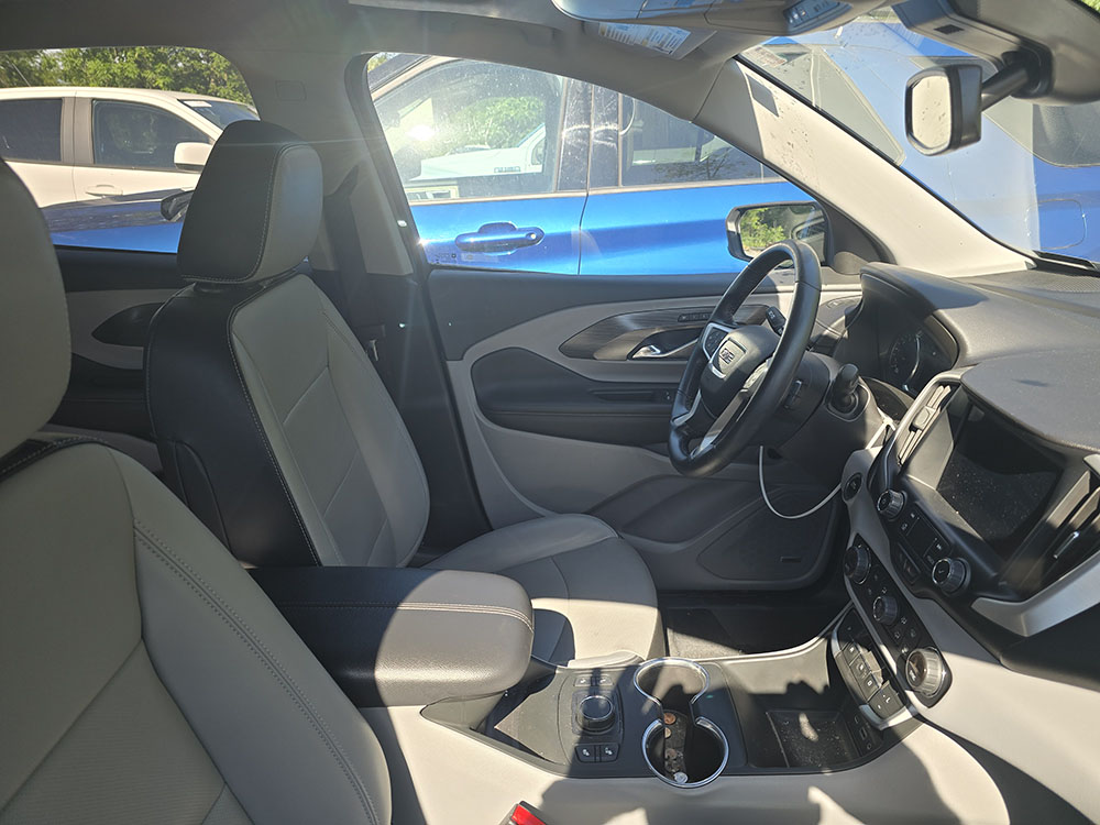 
								2022 GMC Terrain SLT full									