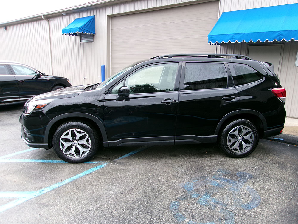 
								2024 Subaru Forester Premium full									