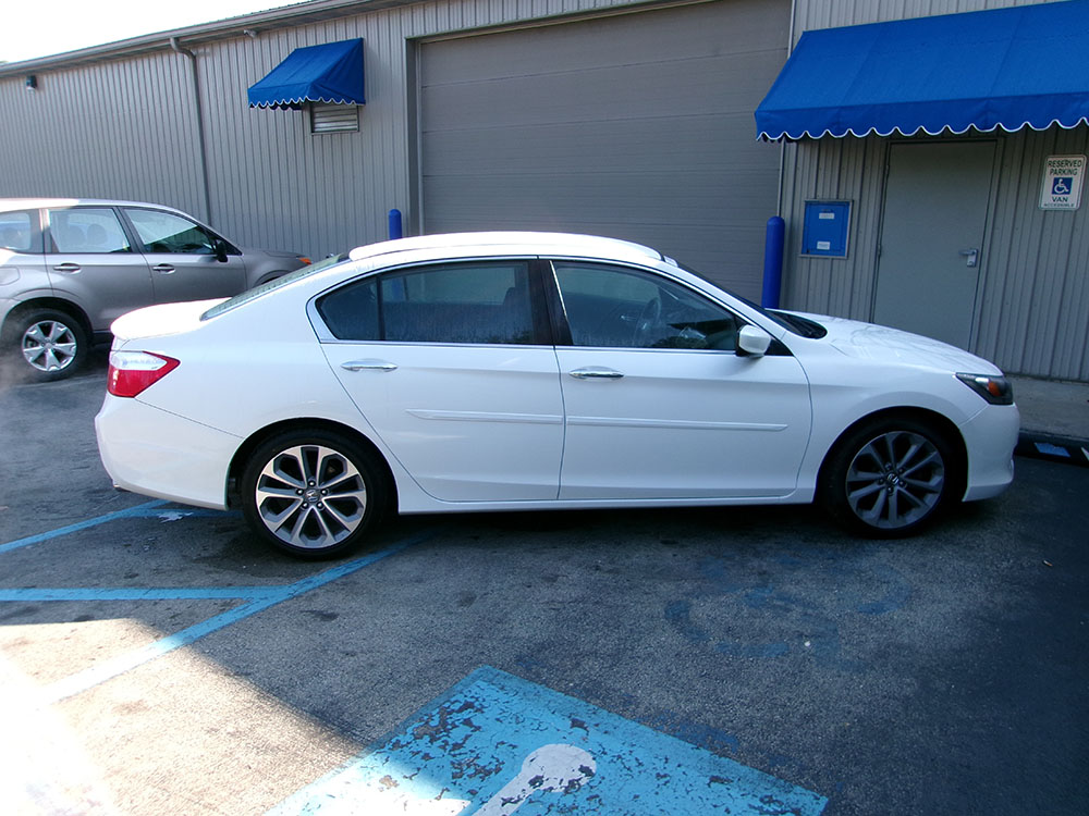 
								2015 Honda Accord Sport full									