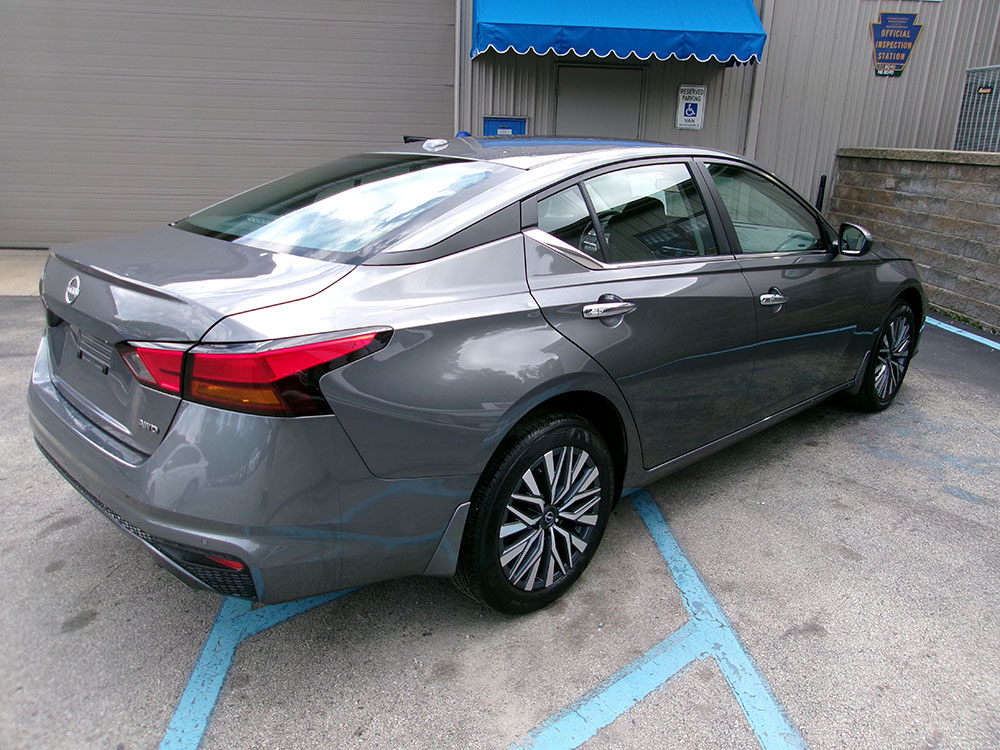 
								2025 Nissan Altima SV full									