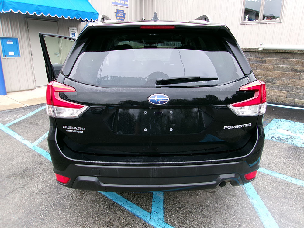 
								2024 Subaru Forester Premium full									