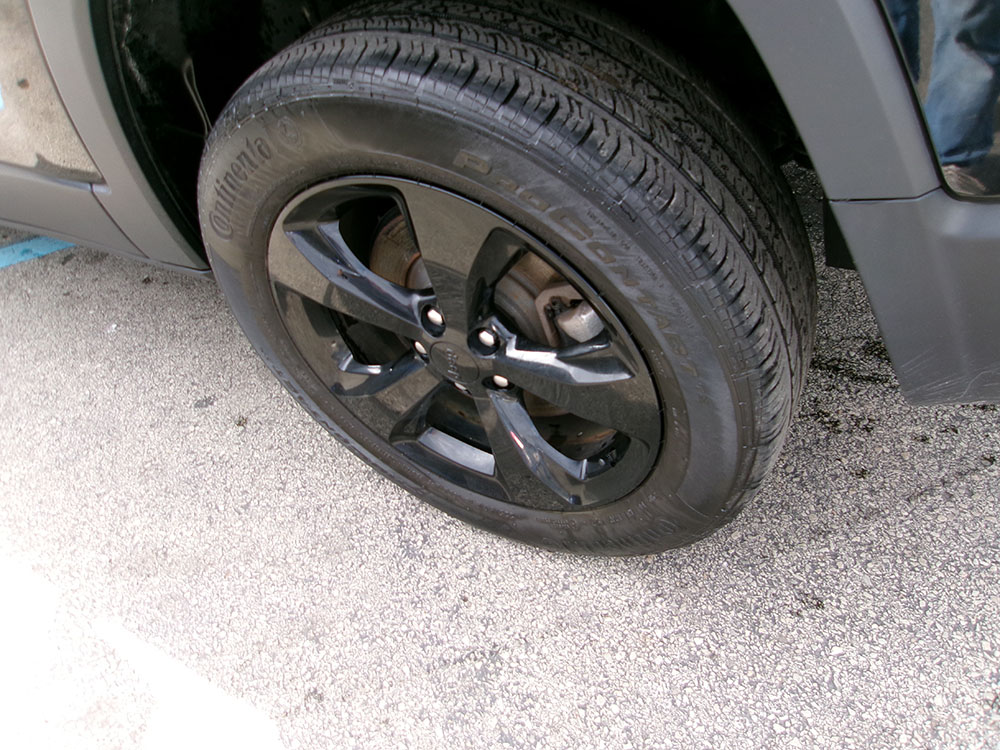 
								2023 Jeep Cherokee Altitude full									