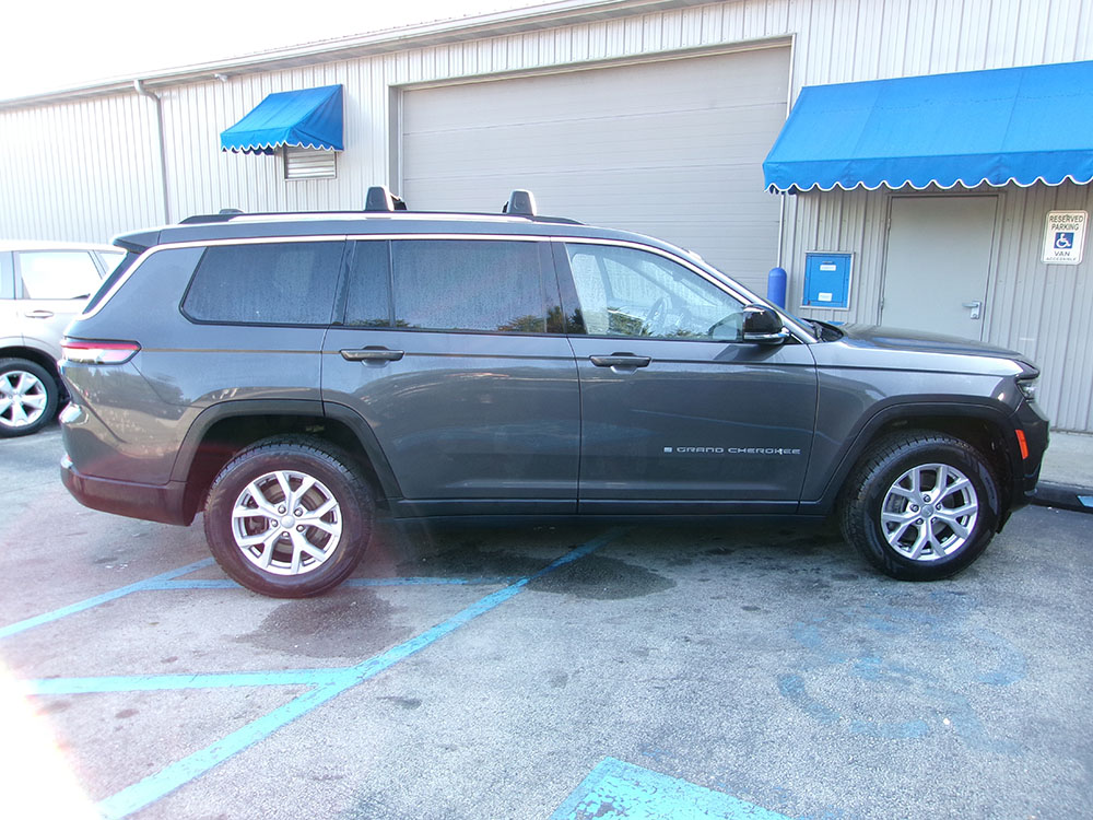 
								2021 Jeep Grand Cherokee Limited full									