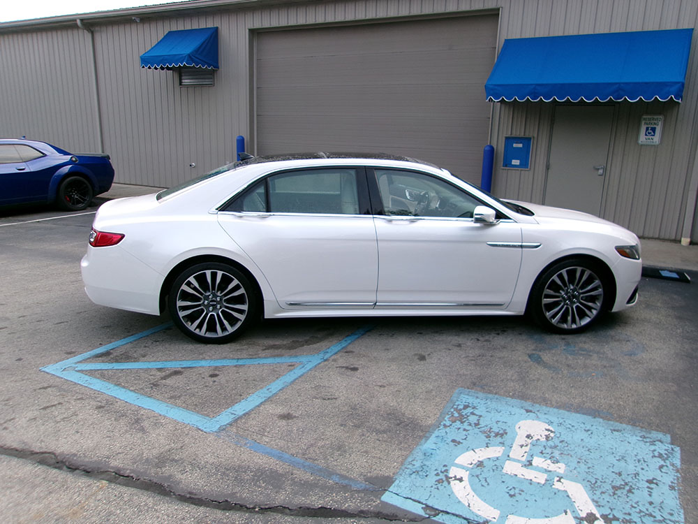 
								2018 Lincoln Continental Reserve full									