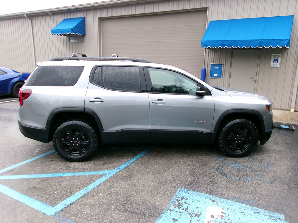
								2023 GMC Acadia AT4 full									