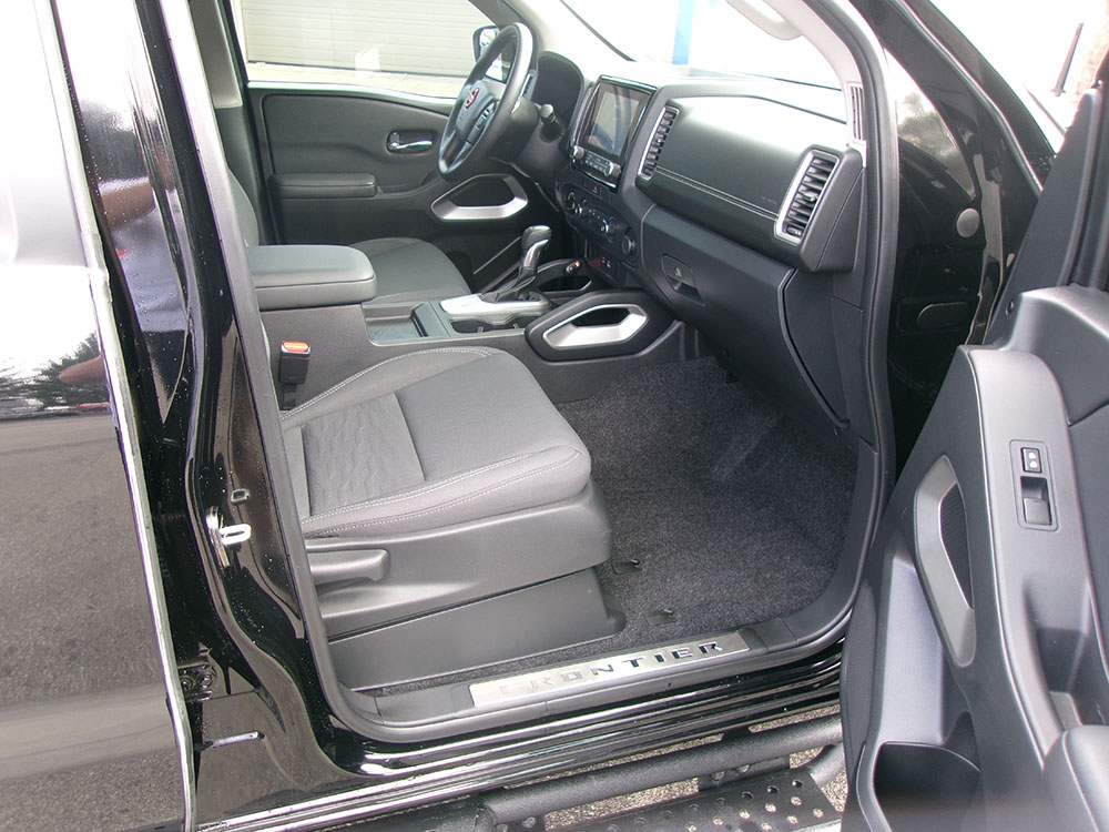 
								2022 Nissan Frontier SV Crew Cab full									