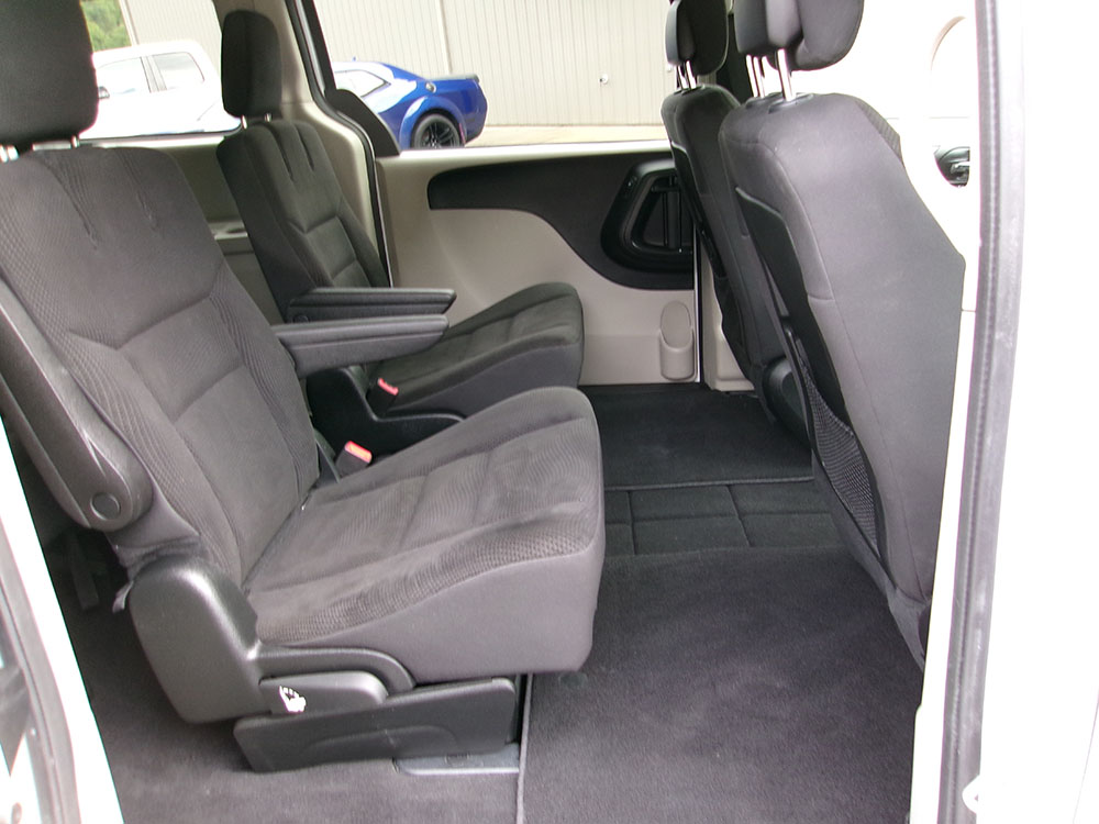 
								2017 Dodge Grand Caravan SE full									