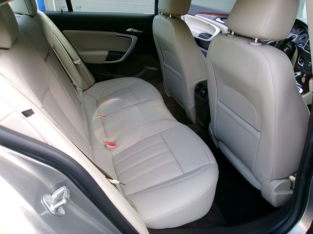 
								2017 Buick Regal Sport Touring full									