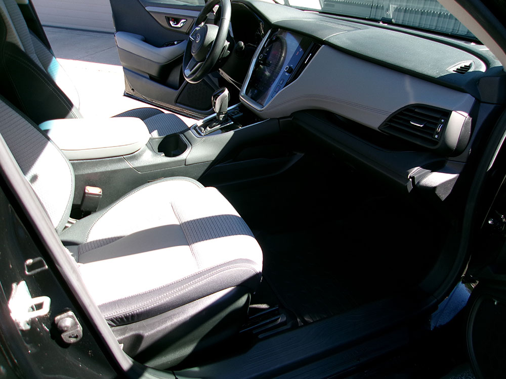 
								2020 Subaru Outback Premium full									