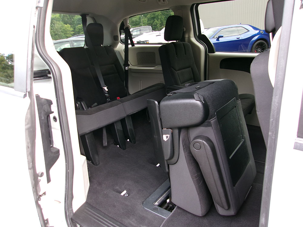 
								2017 Dodge Grand Caravan SE full									