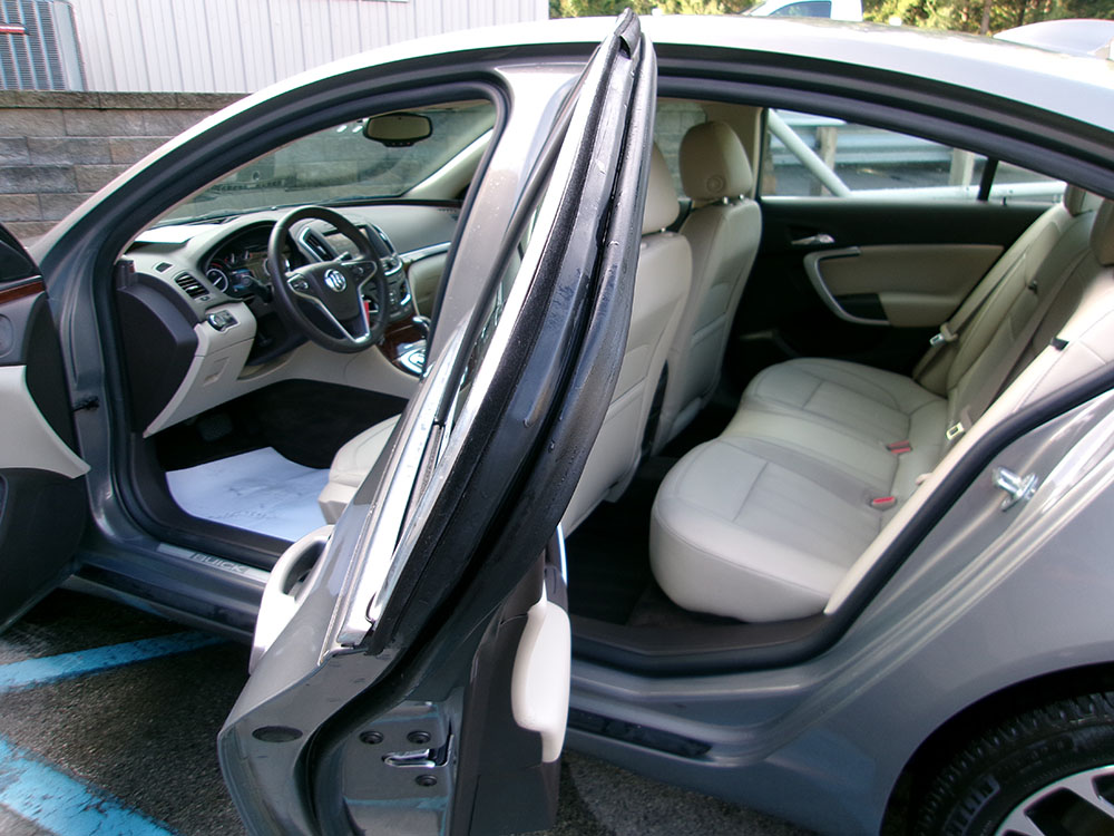 
								2017 Buick Regal Sport Touring full									