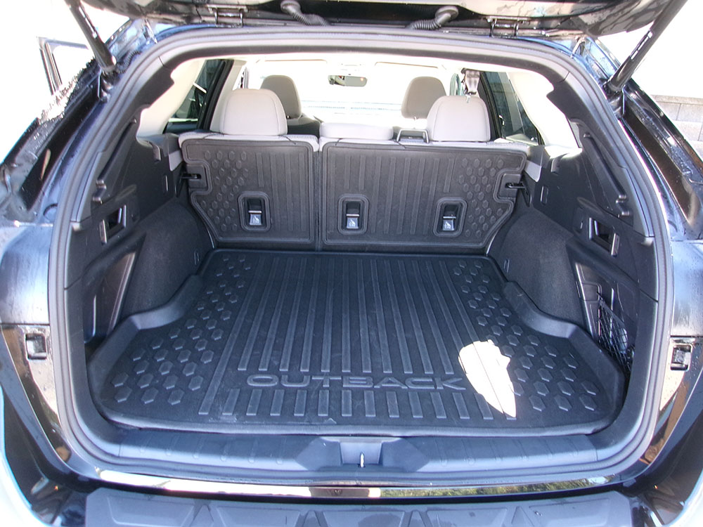 
								2020 Subaru Outback Premium full									