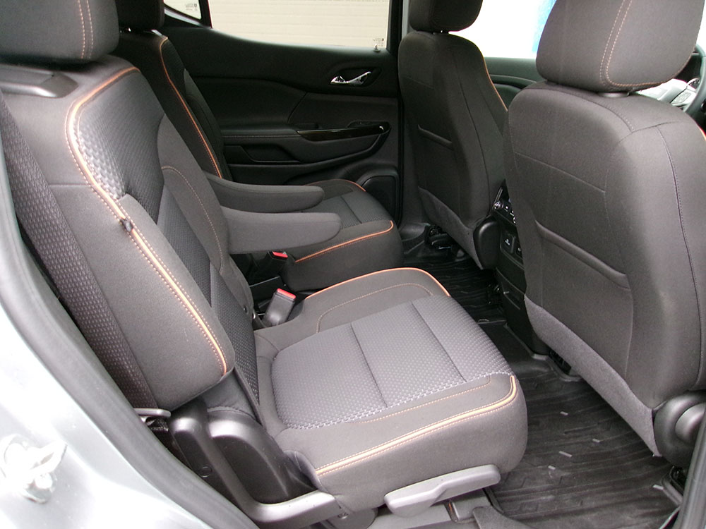 
								2023 GMC Acadia AT4 full									