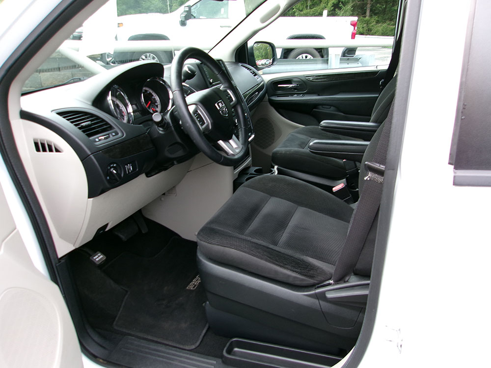 
								2017 Dodge Grand Caravan SE full									