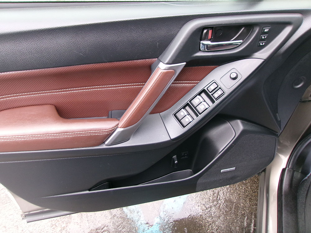 
								2018 Subaru Forester Touring full									