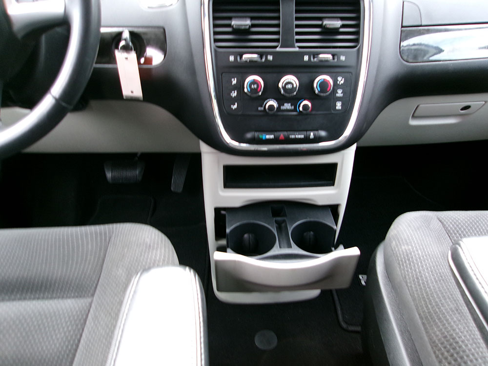 
								2017 Dodge Grand Caravan SE full									