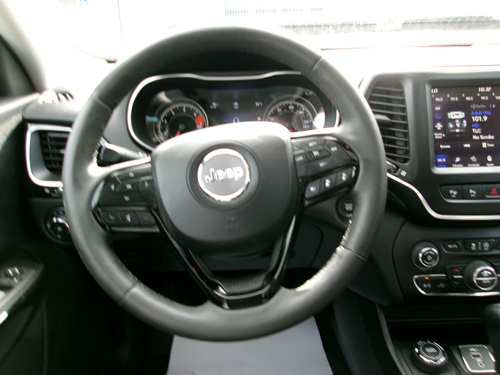 
								2023 Jeep Cherokee Altitude full									