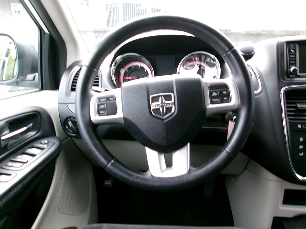 
								2017 Dodge Grand Caravan SE full									