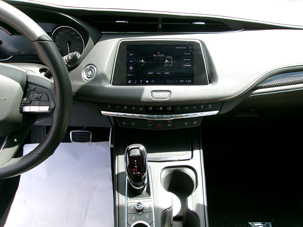 
								2023 Cadillac XT4 Sport full									