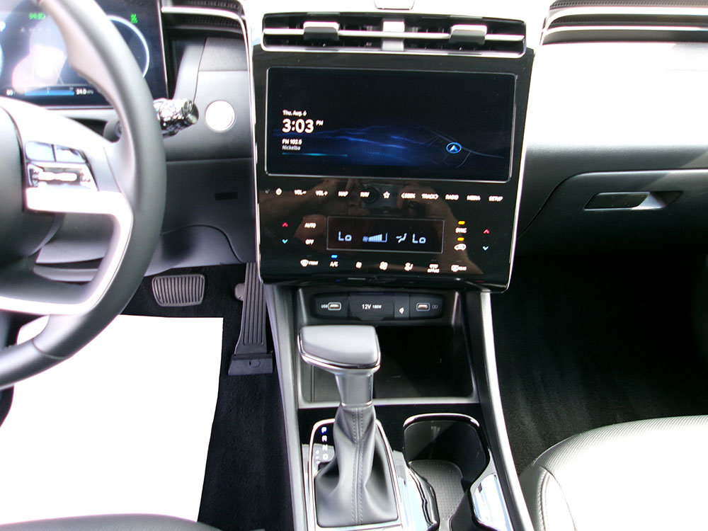 
								2024 Hyundai Tucson SEL full									