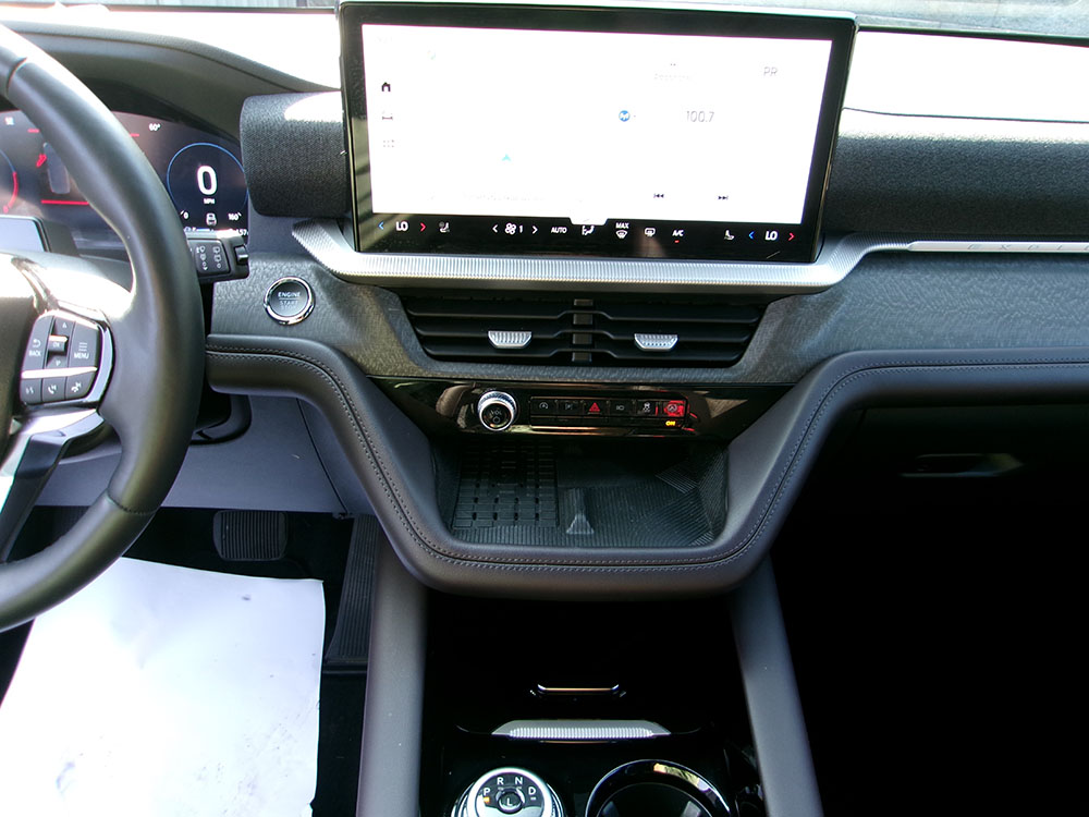 
								2025 Ford Explorer Platinum full									